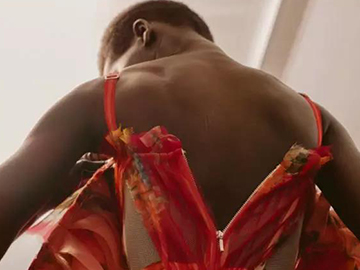 Alexander McQueen 2018春夏女装系列：繁花盛绽